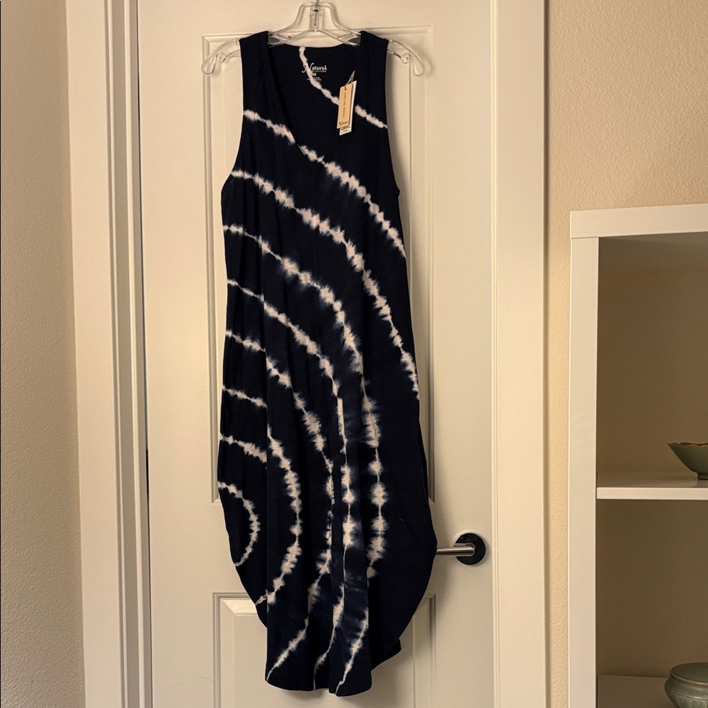 Natural Reflections knit tie dye midi dress. Navy and white.